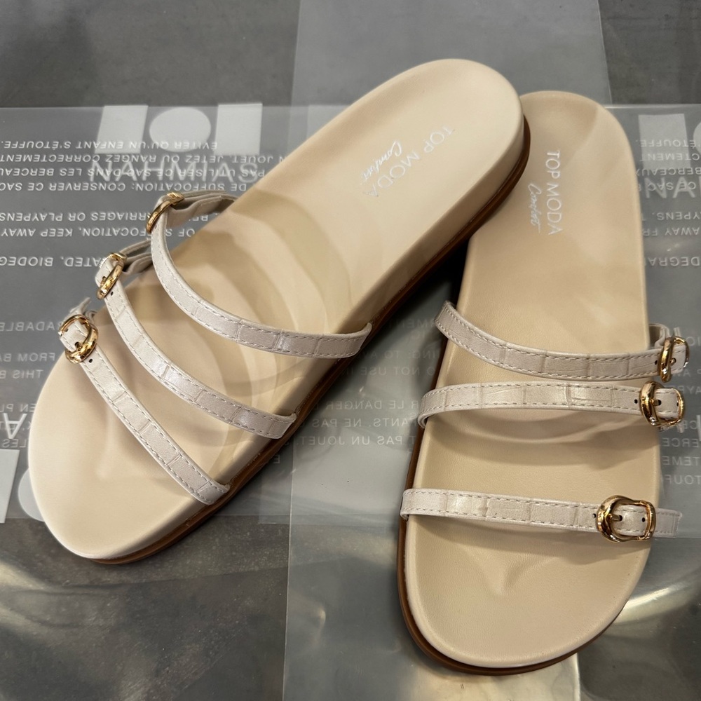NWT Top Moda Women's Cream Sandals